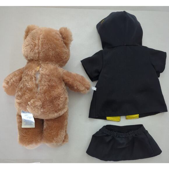 Build-A-Bear Workshop Wizarding World Harry Potter Hufflepuff Bear Cape Tie - Picture 8 of 10